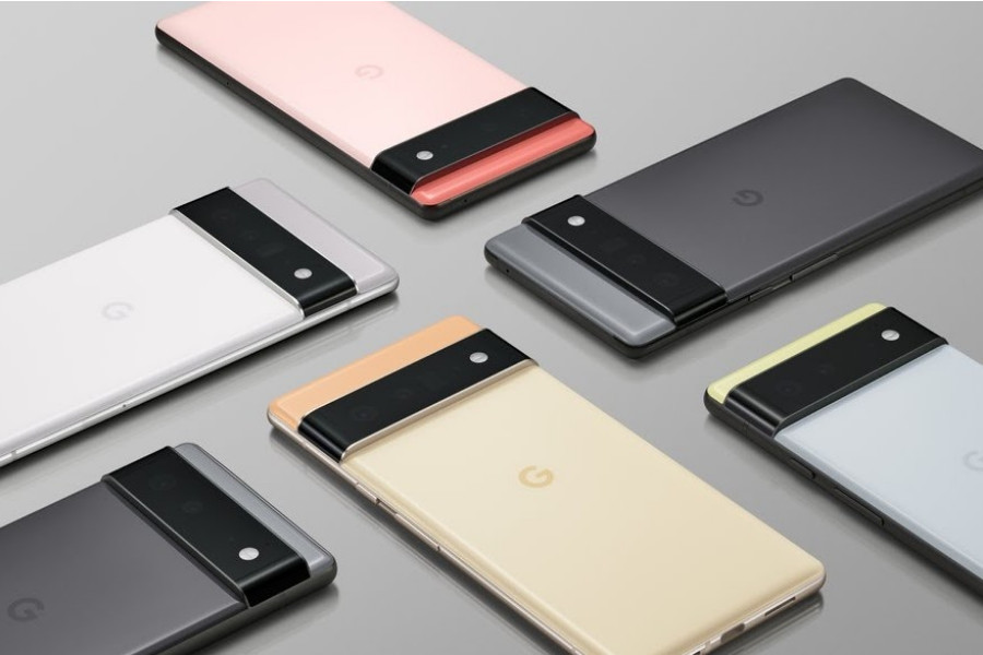 Různé barevné varianty telefonu Google Pixel 6.