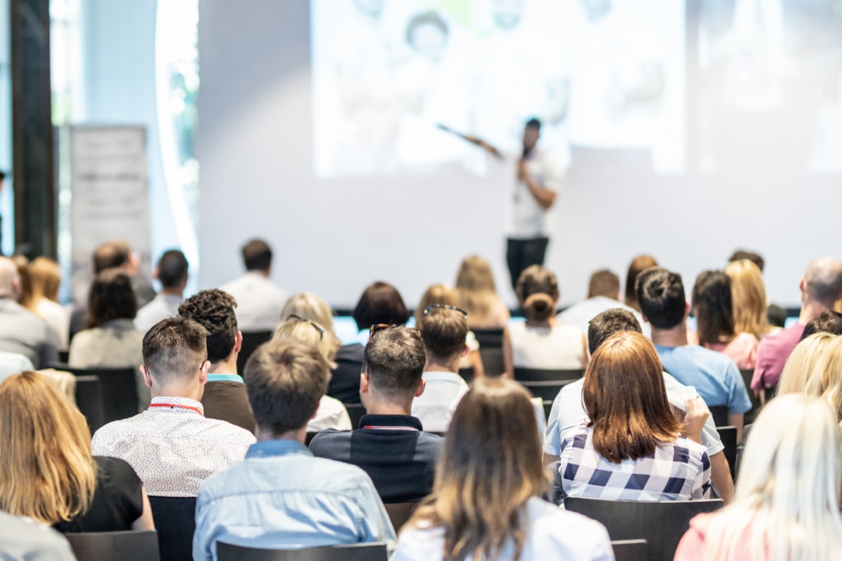 Mobilní aplikace pro konference: 7 věcí, bez kterých se neobejde